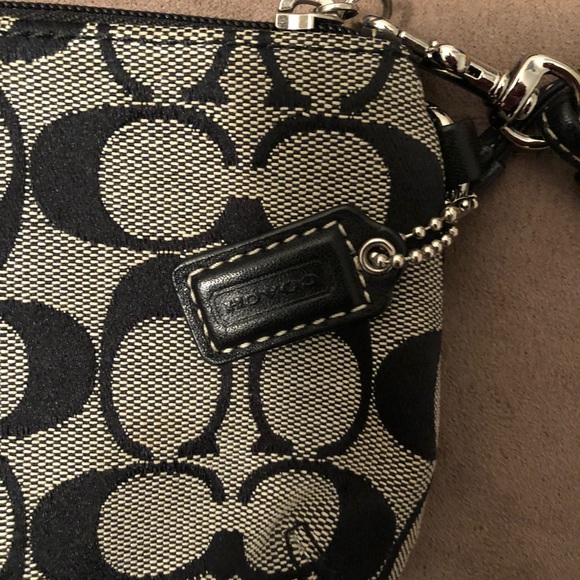 2 Coach Purses - Picture 2 of 3
